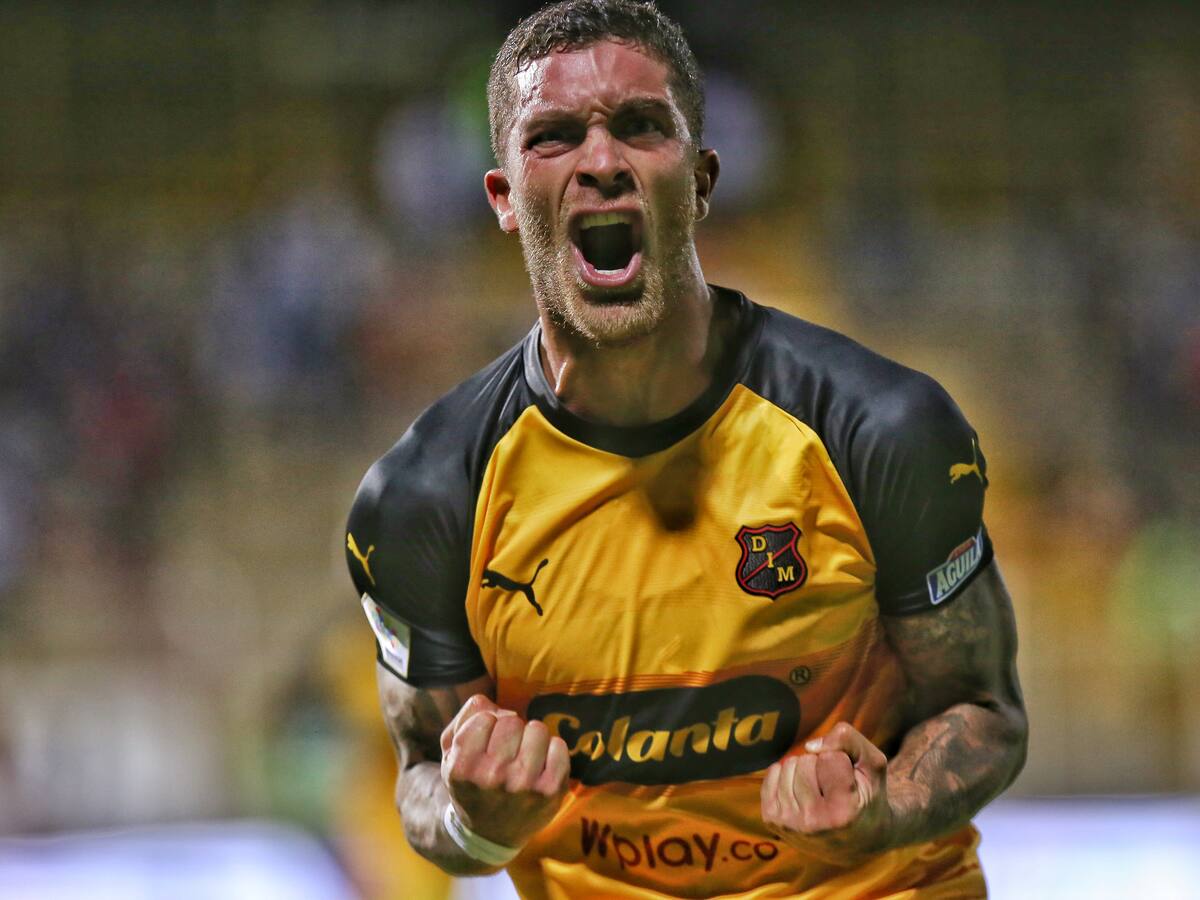 Adrián Arregui no regresó de Argentina y se oficializó su salida del Medellín