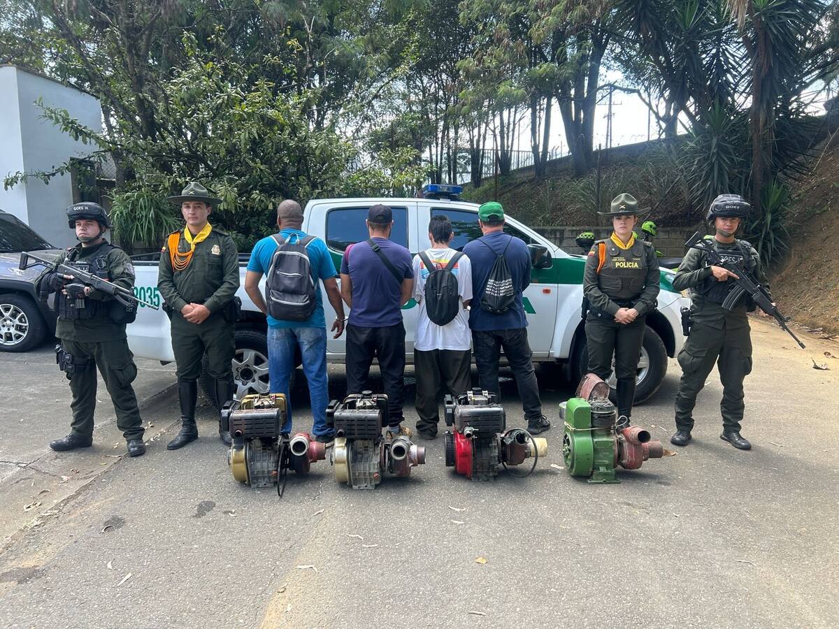 En Barbosa capturaron a cuatro personas por minería ilegal en el río Medellín