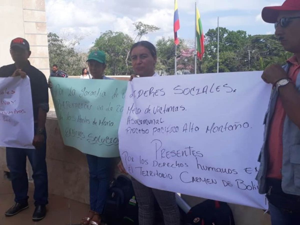 Líderes sociales protestaron en la Gobernación de Bolívar ante amenazas