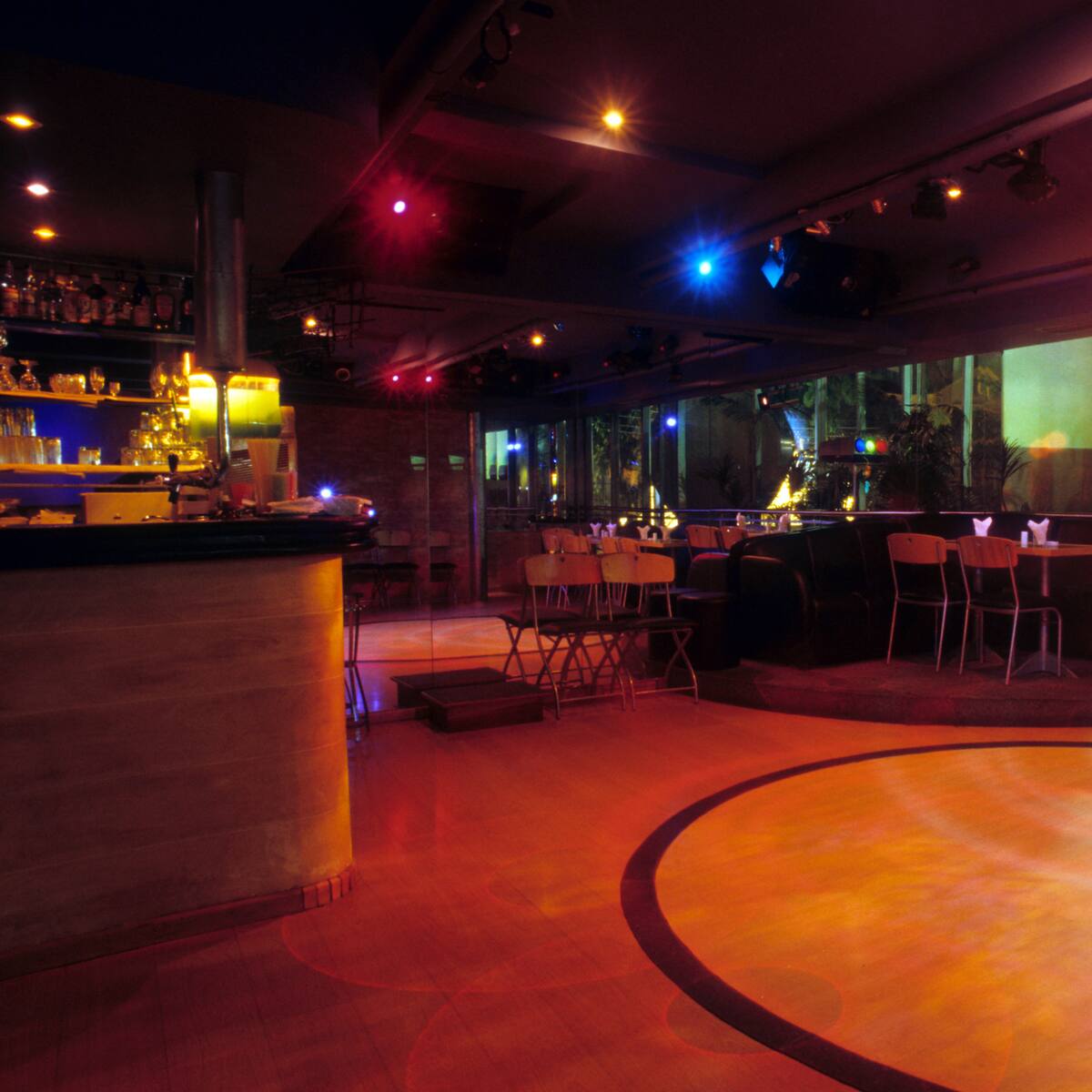 Reducción de la jornada laboral en Colombia: Asobares Quindío evidencia impacto tras acatar normatividad