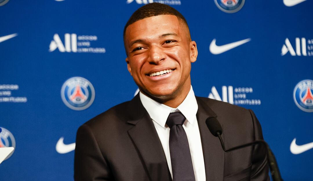 Mbappé anunció su renovación con el PSG este fin de semana,