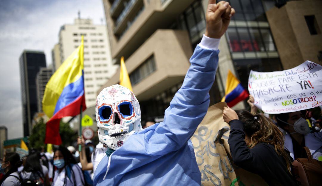 Autoridades buscan a 84 personas reportadas como desaparecidas en medio de las protestas