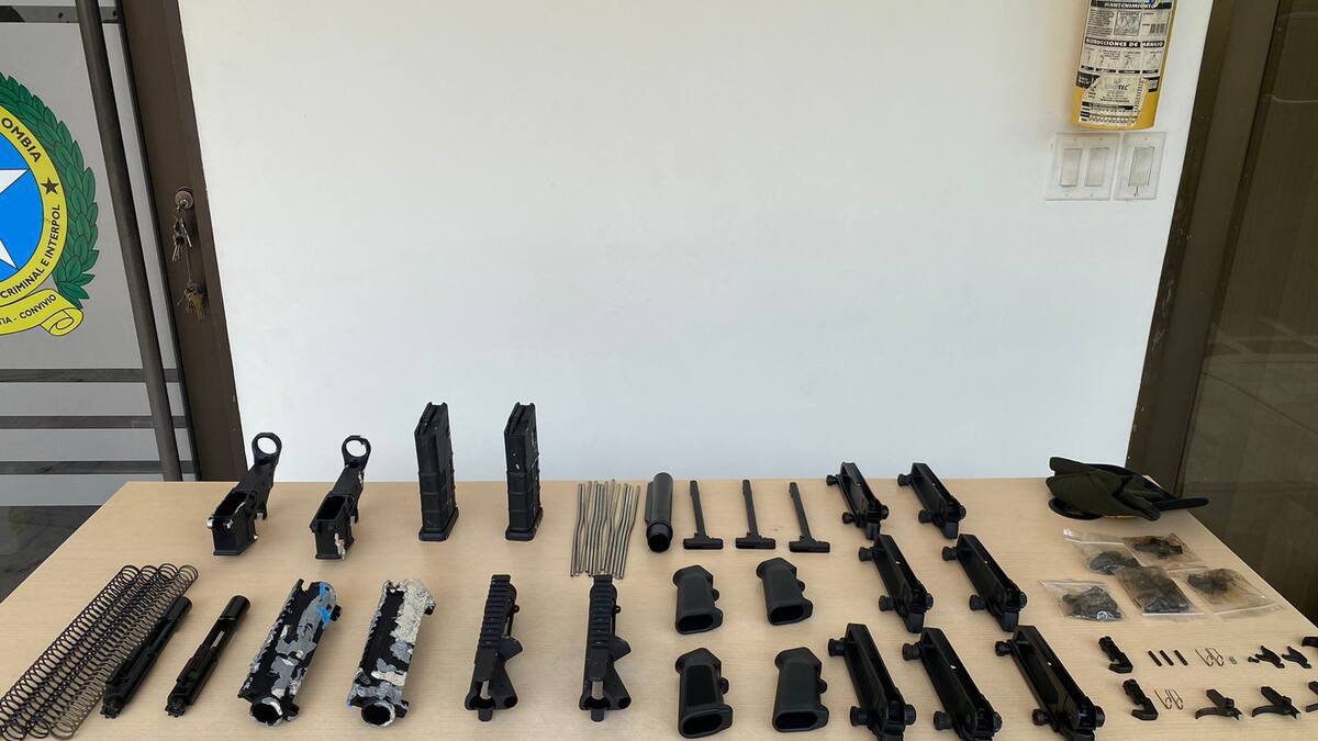 Incautan partes de armas de asalto en Cali y Jamundí enviadas desde EE.UU.