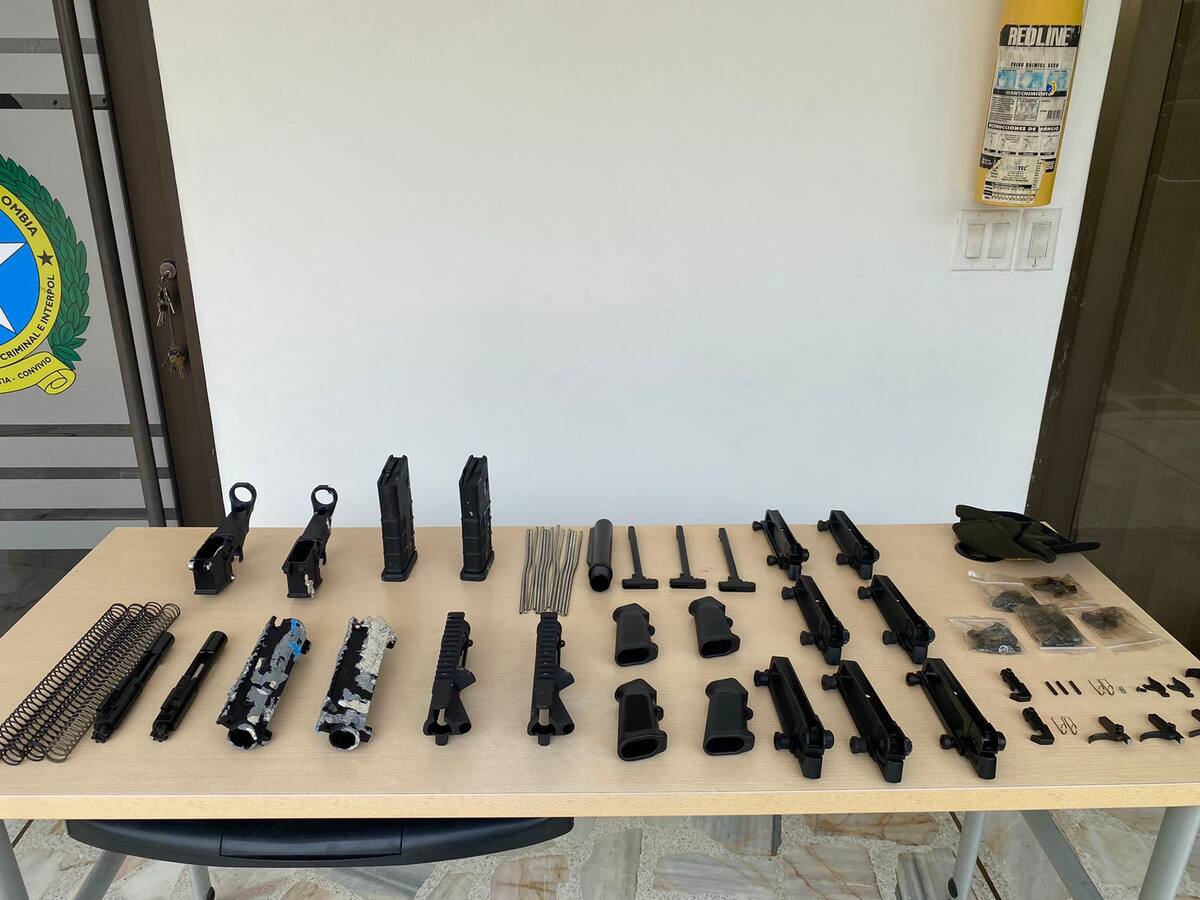 Incautan partes de armas de asalto en Cali y Jamundí enviadas desde EE.UU.
