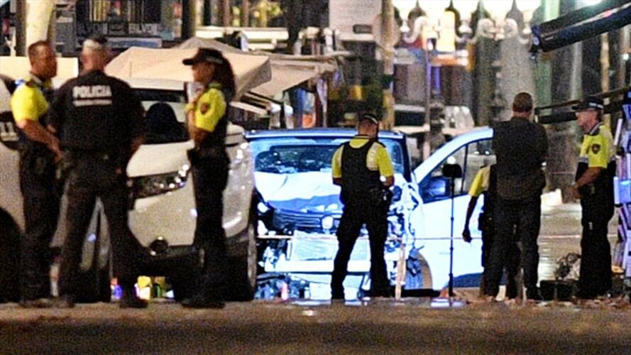 Policía abate a cuatro presuntos terroristas en Barcelona. Foto: Getty Images