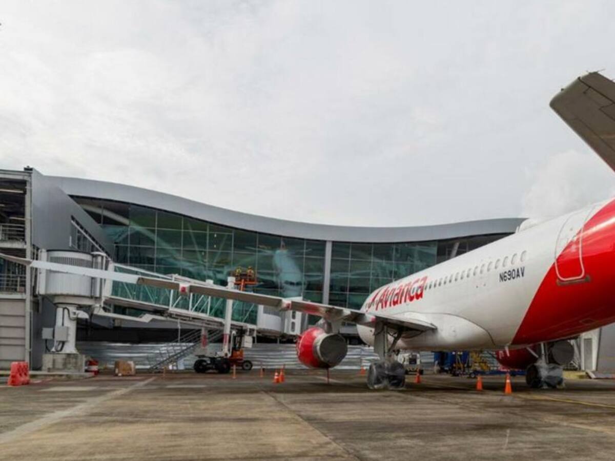 Con cuatro trayectos nacionales inició operaciones el nuevo AeroMatecaña
