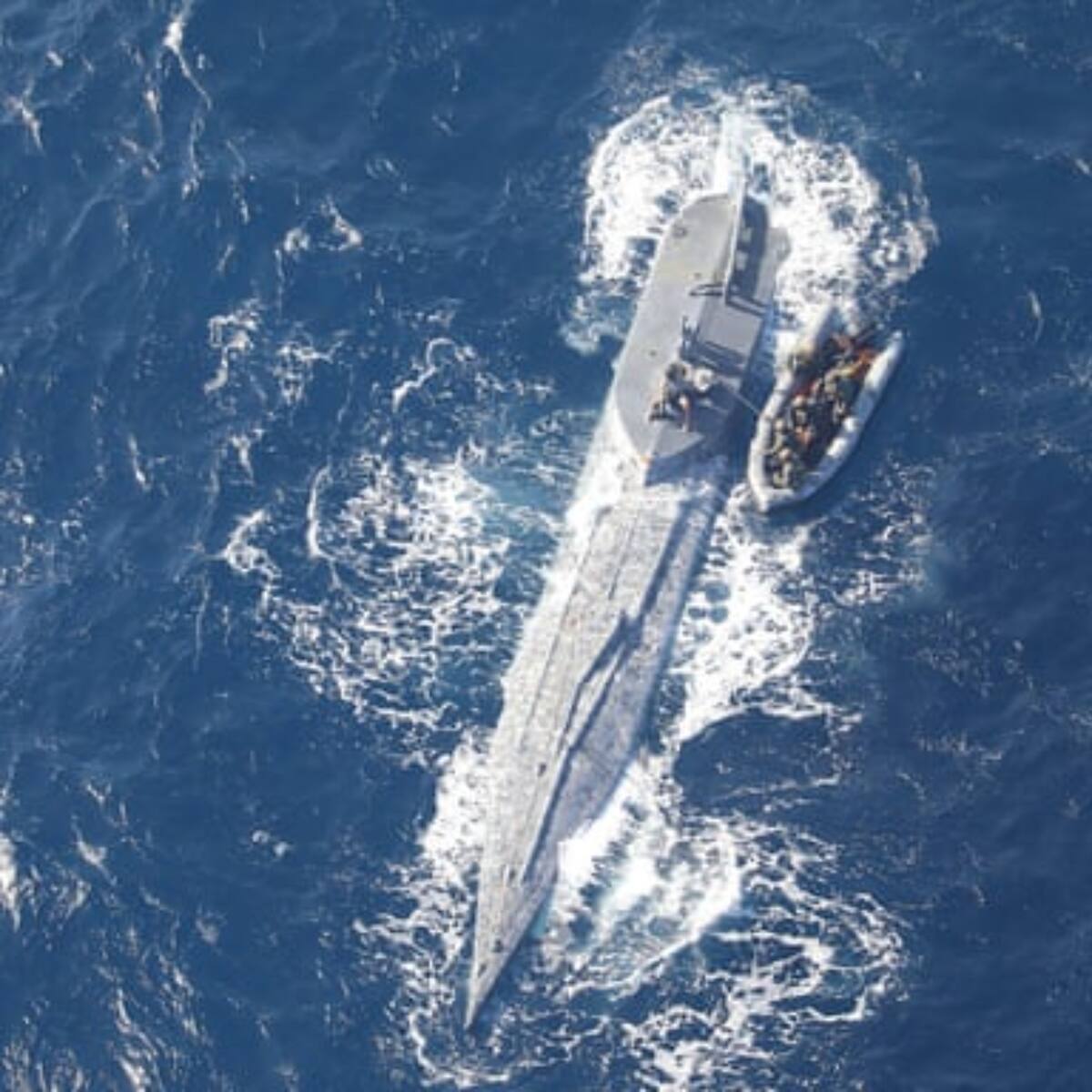 Colombia y Estados Unidos detienen submarino con 10 toneladas de cocaína