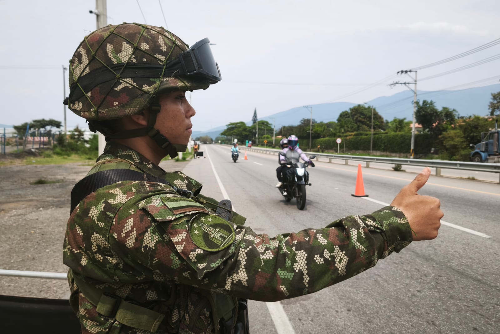 Ejército acompañará a los viajeros en las vías / Foto Ejército Nacional