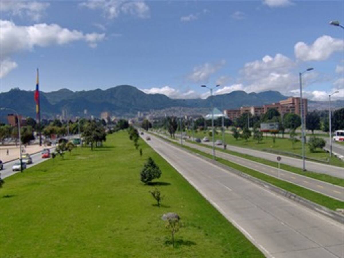 IDU promete rigurosa vigilancia al estado de las losas de la calle 26