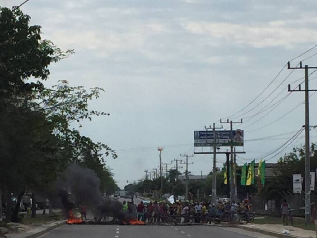 “Protestaron con el bloqueo de la autopista al aeropuerto
