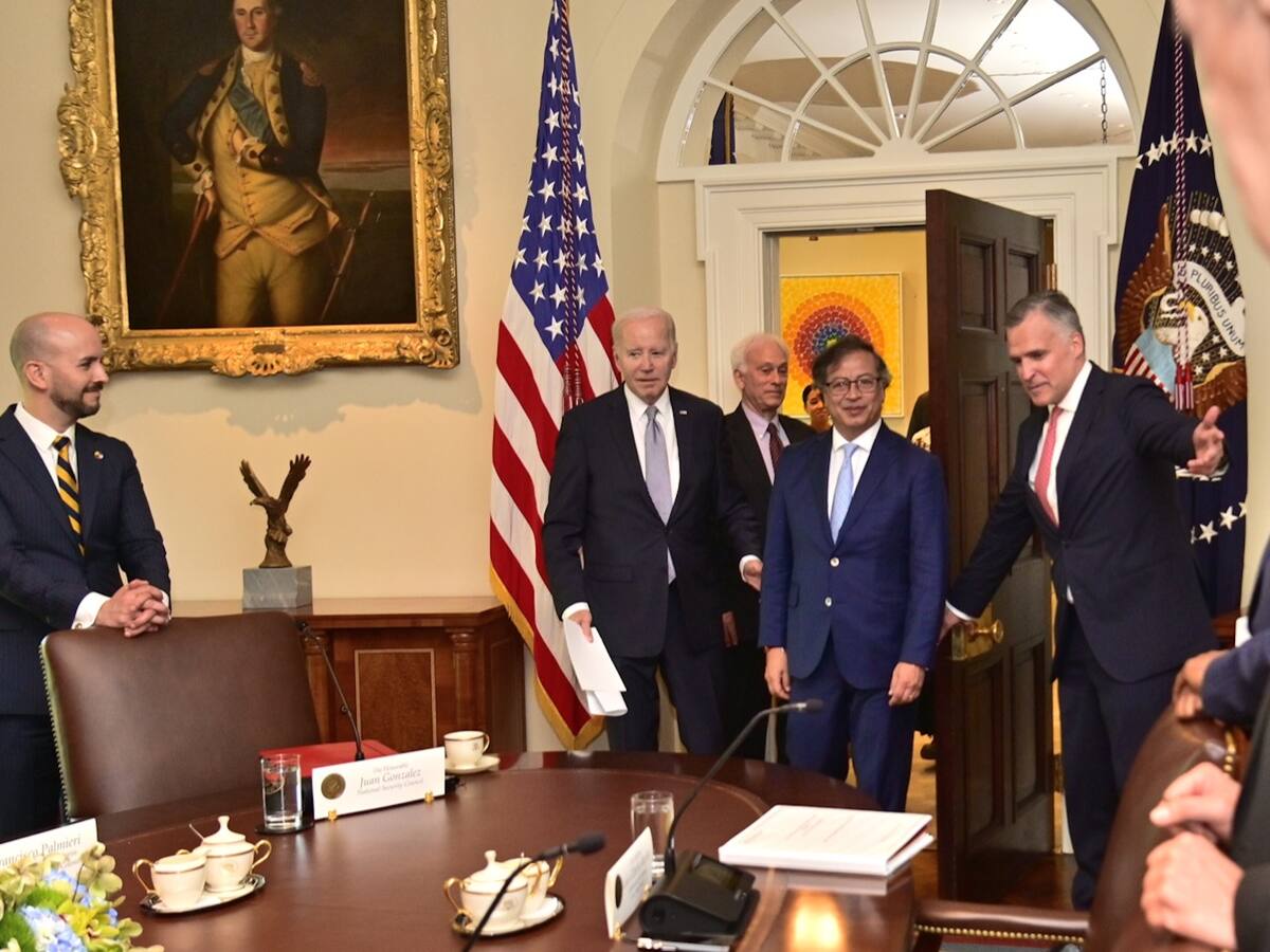 No es cierto que haya diálogo directo con Maduro para levantar sanciones: Juan González