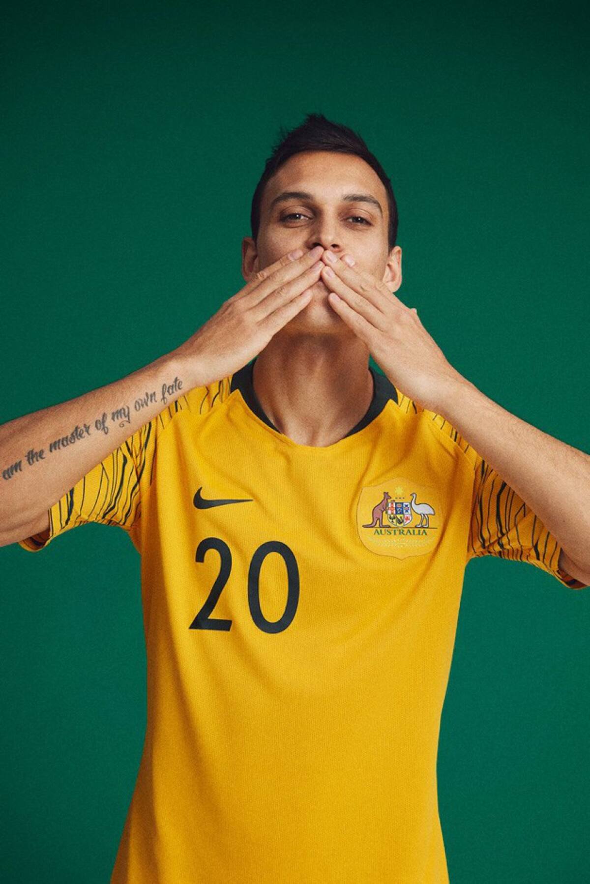 El uniforme será color amarillo oro el cual según Nike busca recordar la noche del 17 de noviembre cuando clasificaron de nuevo a un mundial venciendo a Uruguay.