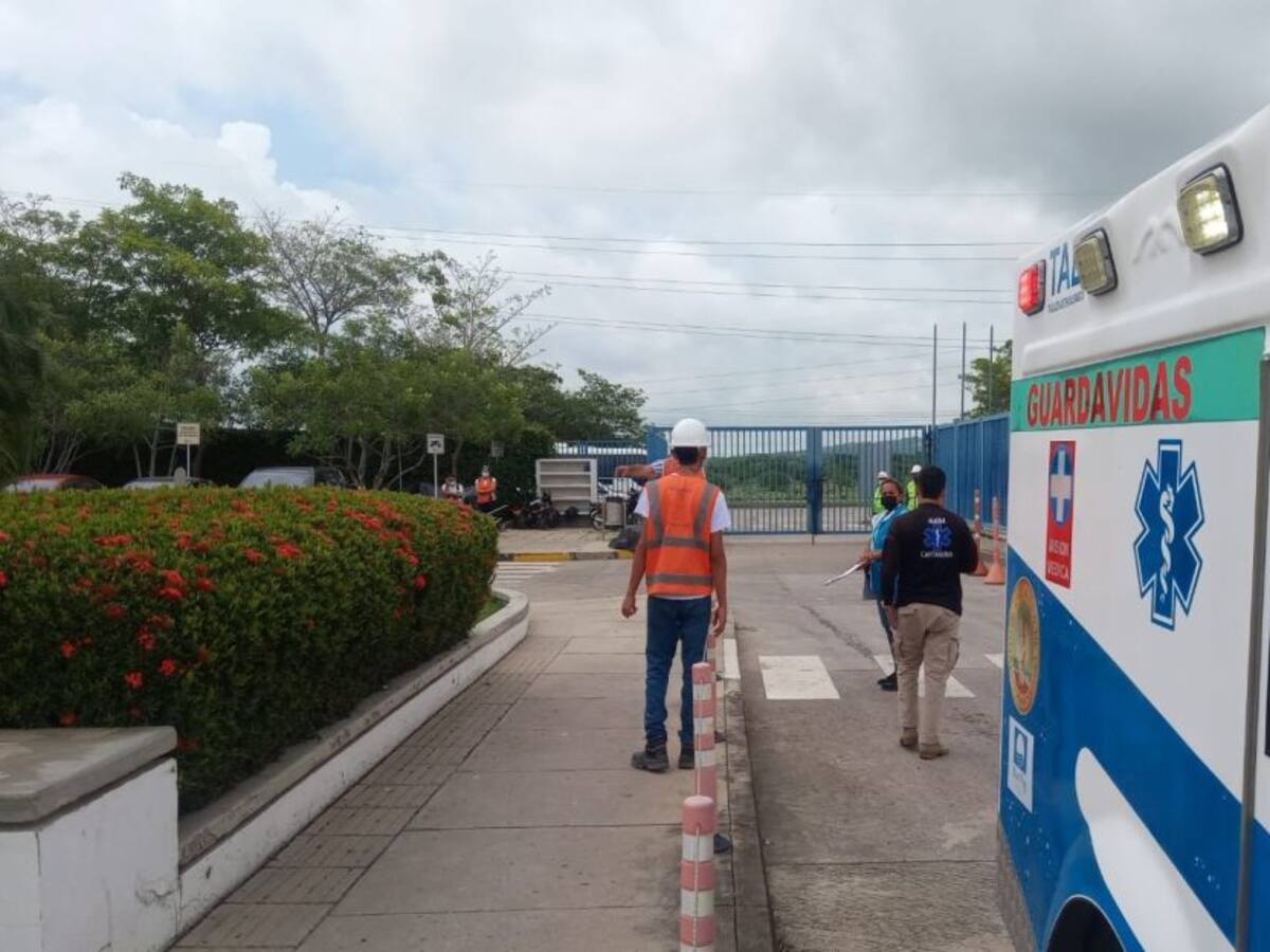 Reportan accidente laboral con un muerto y varios heridos en Mamonal