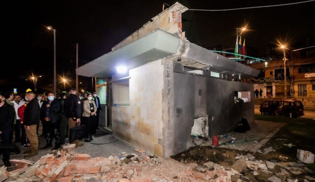 Atentado en el CAI Arborizadora Alta.