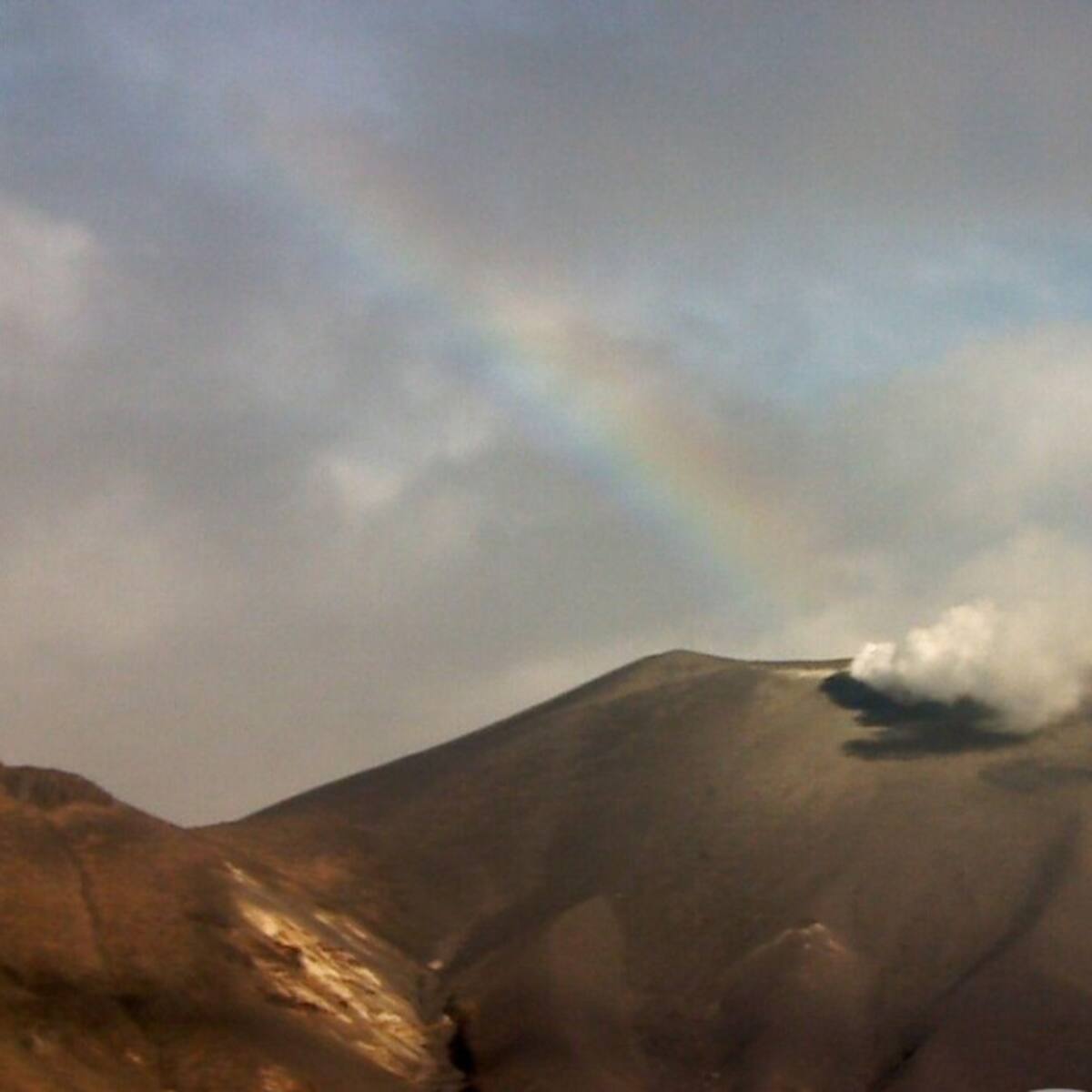 Municipio de La Plata alerta ante actividad del volcán Puracé