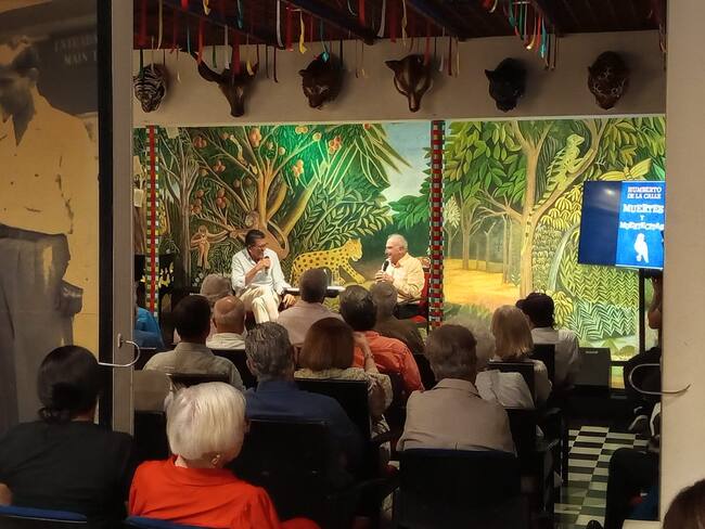 Humberto De la Calle en La Cueva. Foto: Caracol Radio