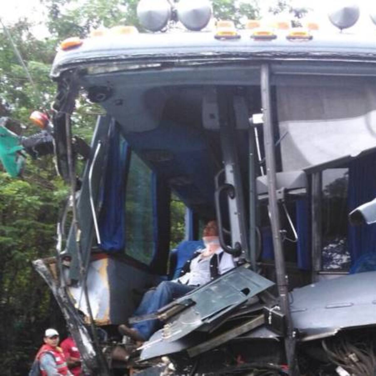 Bus se quedó sin frenos y causó accidente que dejó 2 niños heridos en el sur Tunja