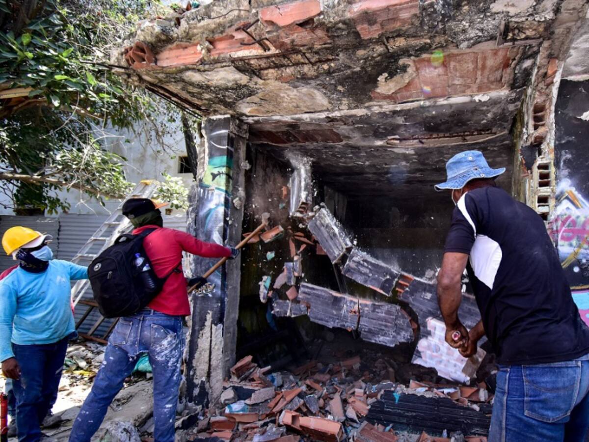 Derriban casa dedicada a la venta de drogas en Barranquilla