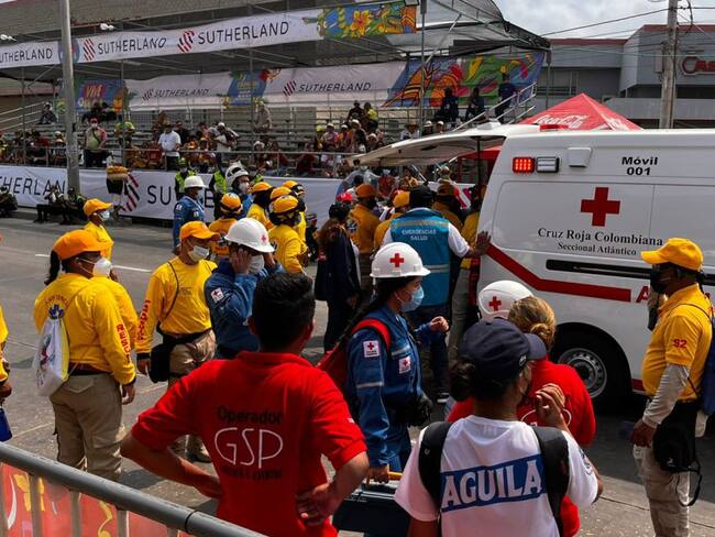 Momento en que organismos de socorro atendían el incidente