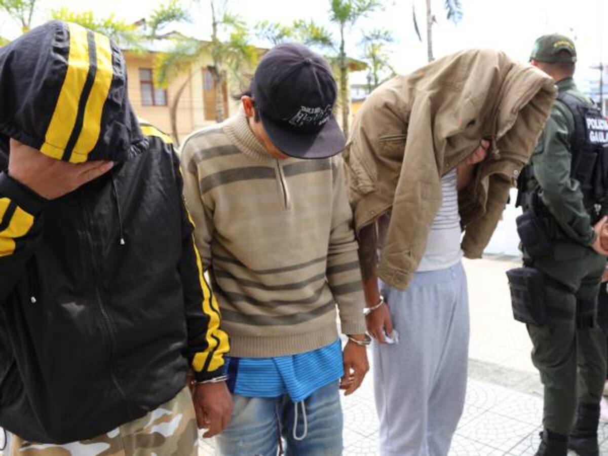 Capturan a seis presuntos integrantes de una banda dedicada a la extorsión