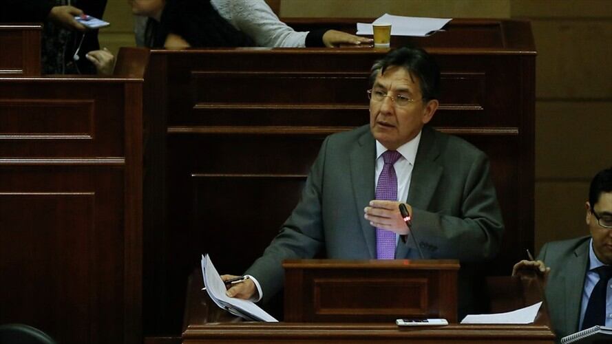 El fiscal general Néstor Humberto Martínez advirtió que se ha generado una alerta entre los alcaldes del país. Foto: Colprensa