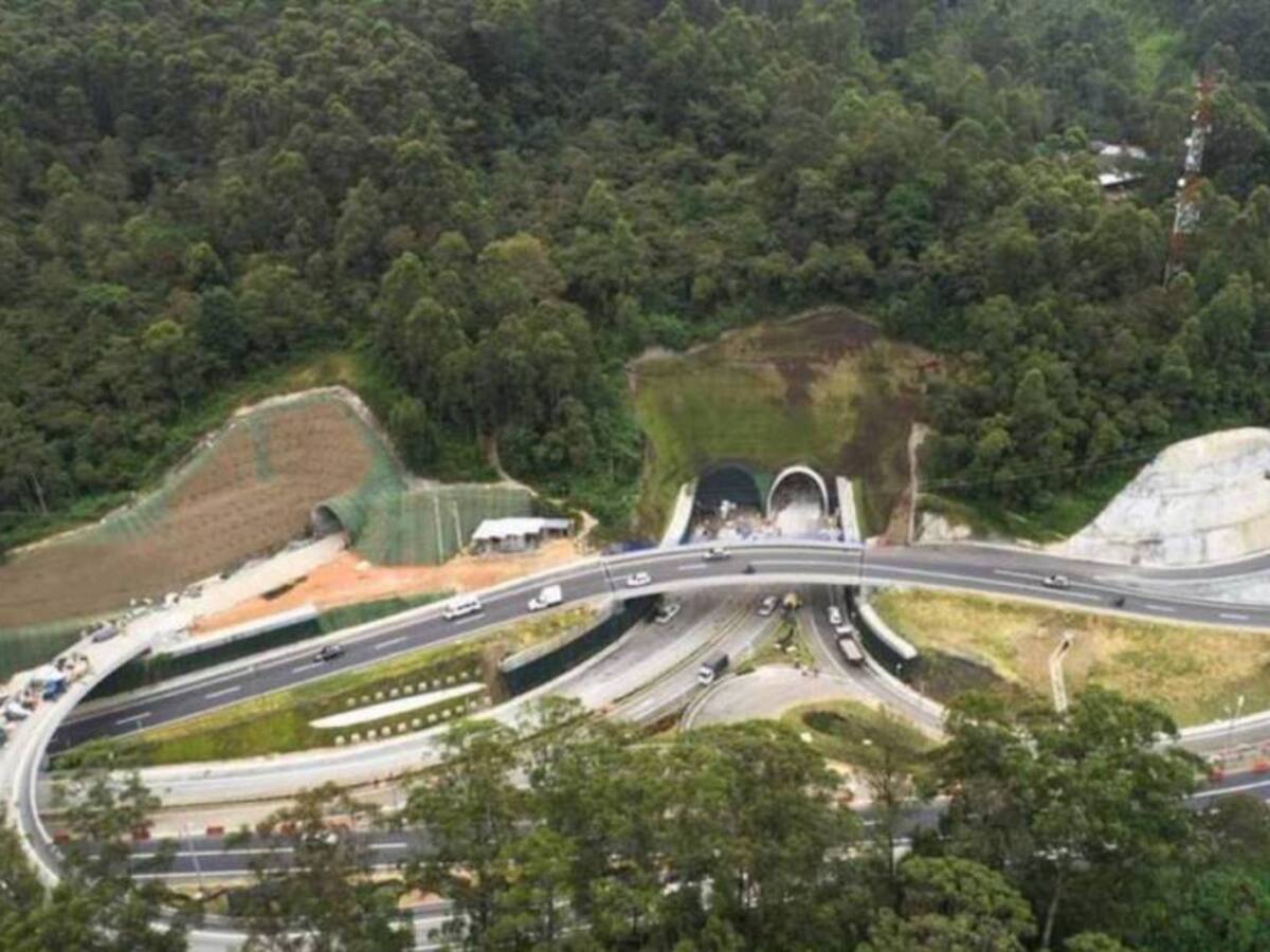 El gobernador anuncia una inversión para un túnel que conecte a Antioquia y Chocó