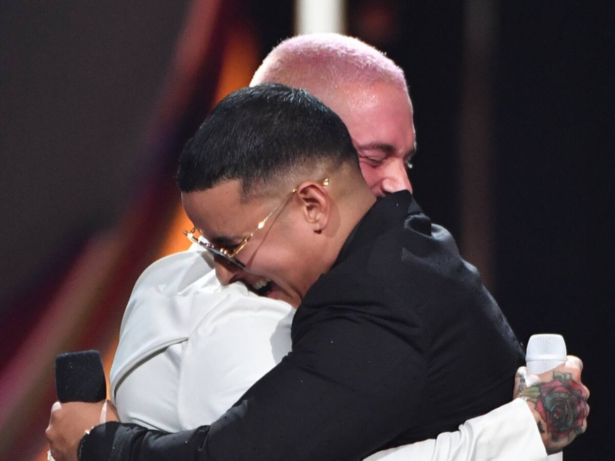 El emotivo discurso de Daddy Yankee para J Balvin en los Premios Lo Nuestro