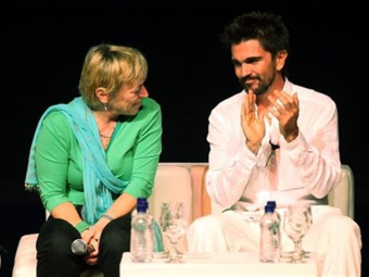 Juanes reclama mayor atención a las victimas de minas antipersonal