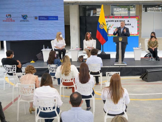 El Presidente Iván Duque entregó las obras de la Institución Educativa Miguel de Cervantes Saavedra, sede Antonia Santos, en Guacarí, Valle. 