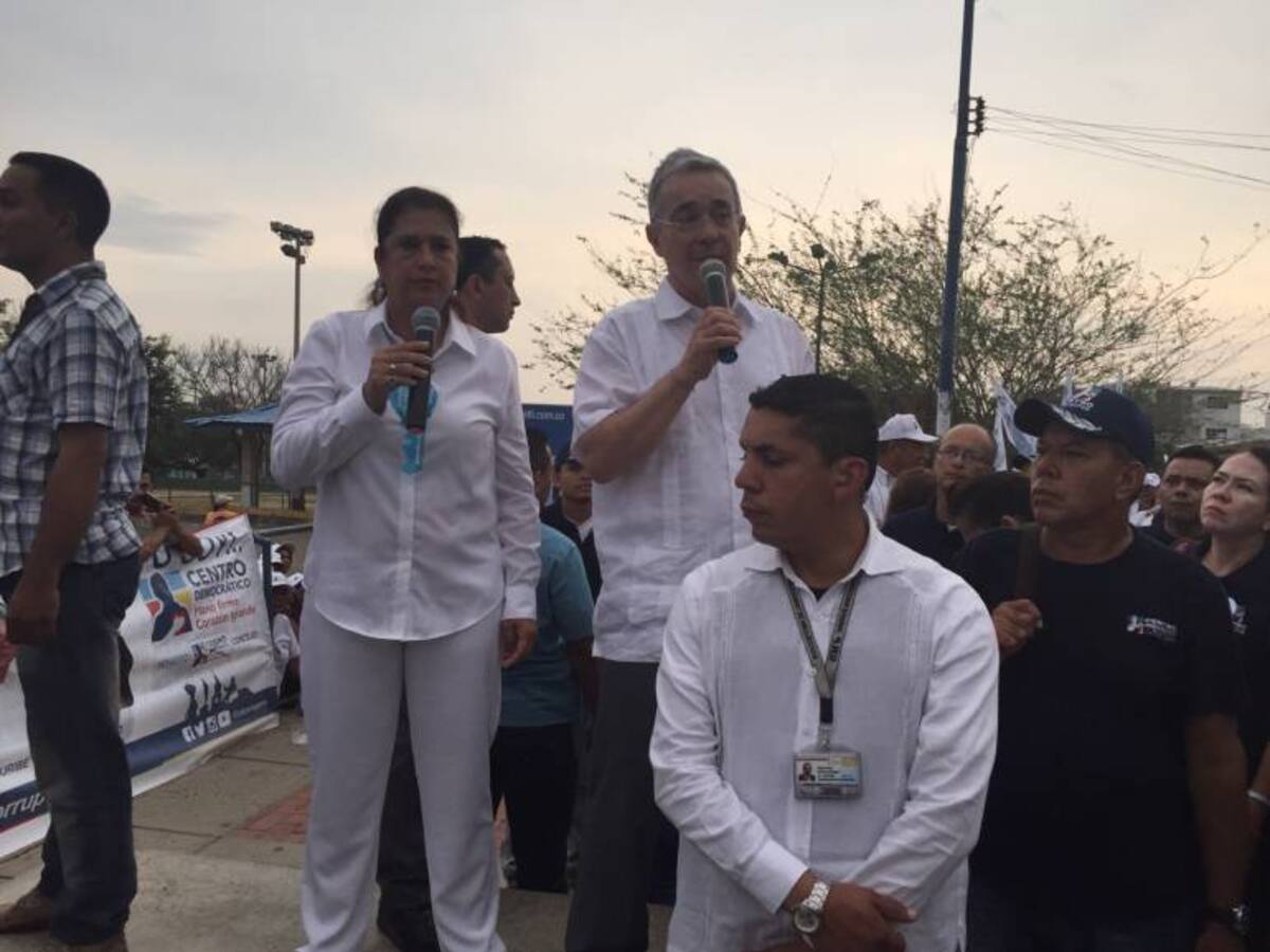 "El Gobierno quiere imponer con todo esto un golpe de Estado a la democracia": Uribe