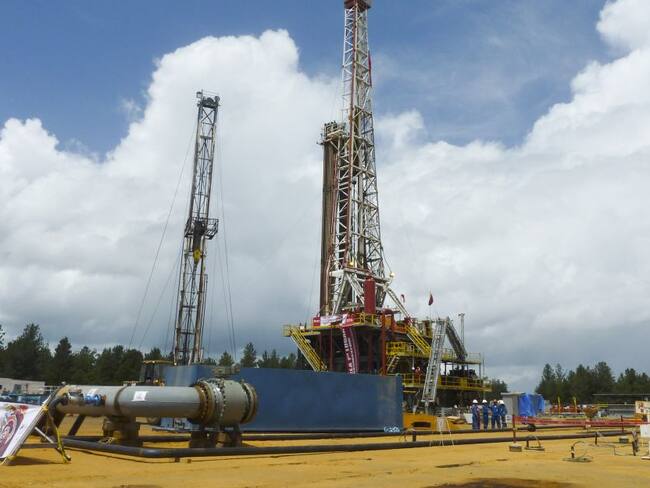 Producción petrolera de Venezuela baja un 4% en julio