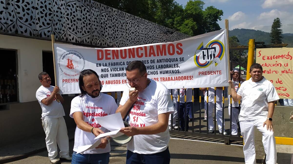 Empleados de la FLA piden un aumento salarial del 4%
