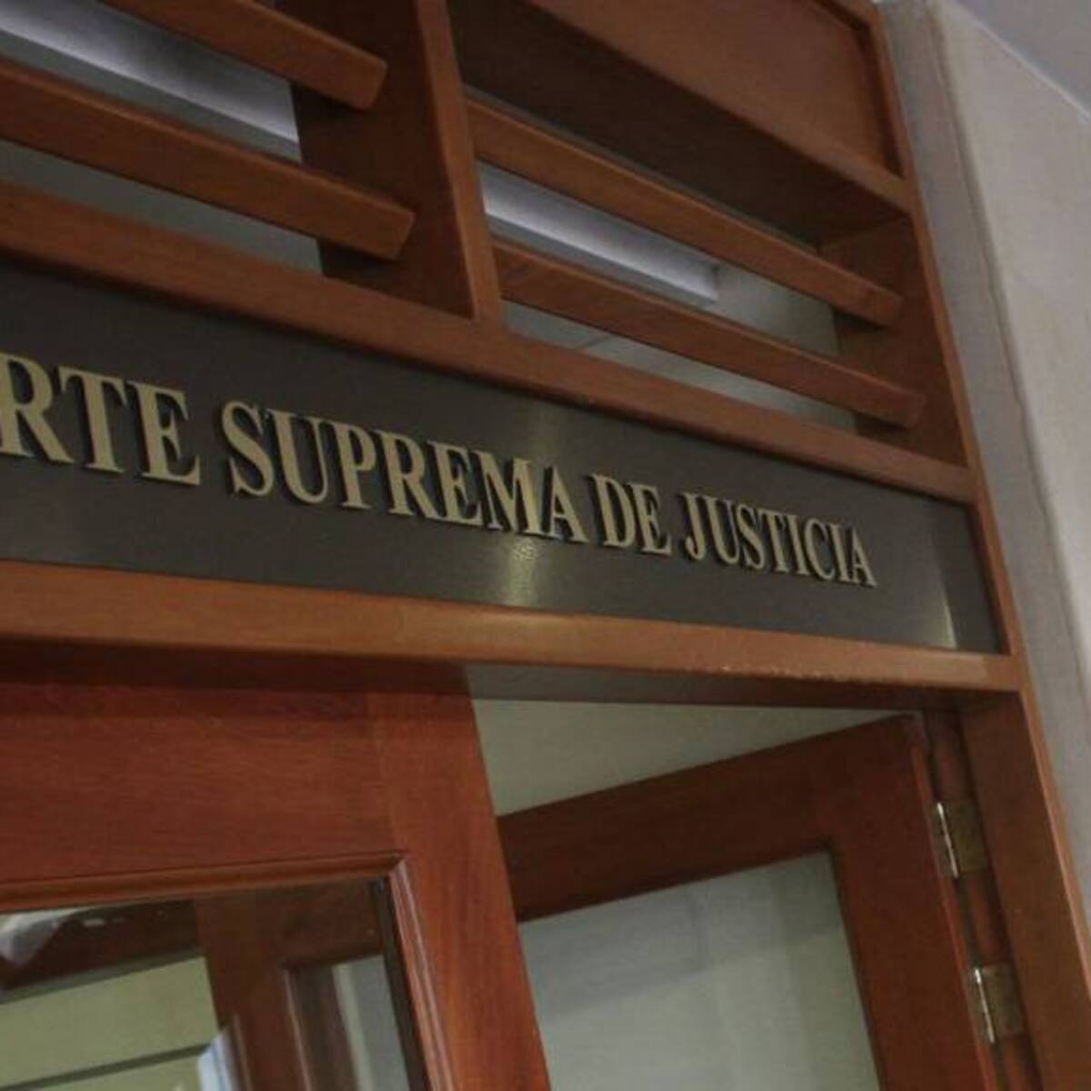 Corte Suprema inicia investigación contra el exsenador Carlos Roberto Ferro