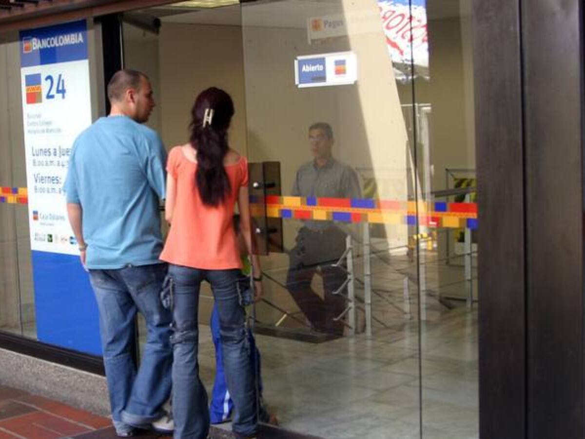 Banca ajustas sus horarios de atención en ciudades que visita el papa