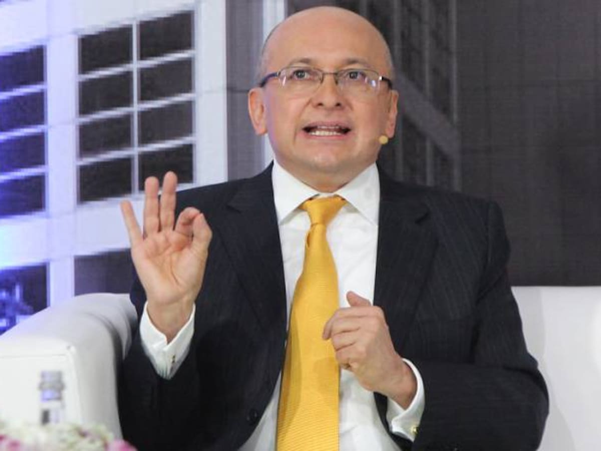 Fiscal defiende la contratación de la entidad