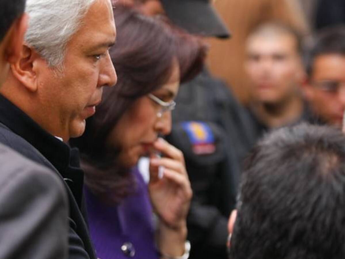 Carlos Alonso Lucio reta a un debate al fiscal Montealegre