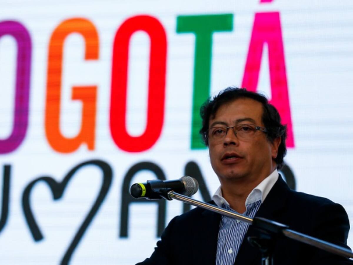 Se les olvidó cuando una sola empresa arreglaba la malla vial y la época Nule: Petro