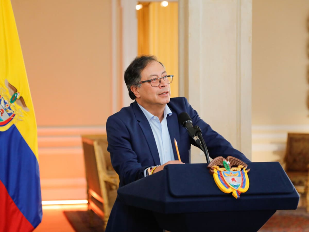 Petro invitó a Mancuso a su oficina en la Casa de Nariño: Van a caer truenos y centellas