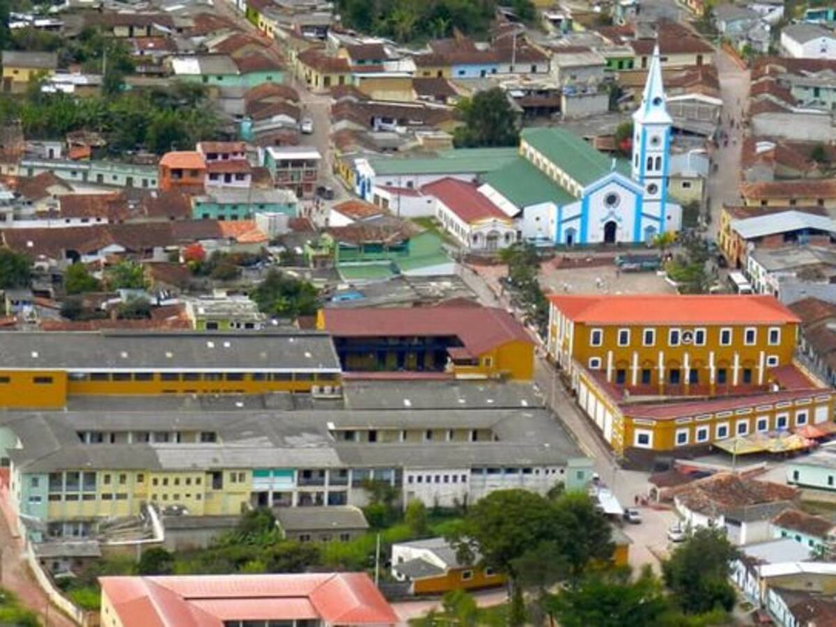 El alcalde que debe restituir una finca en Santander