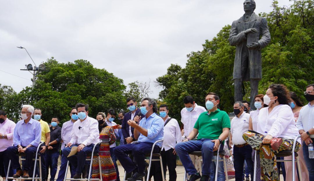 La Coalición de la Esperanza realizó un recorrido en la ciudad de Bogotá