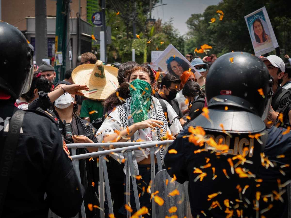 Maestros mexicanos acuerdan continuar huelga nacional y reforzar protestas en el Mundial