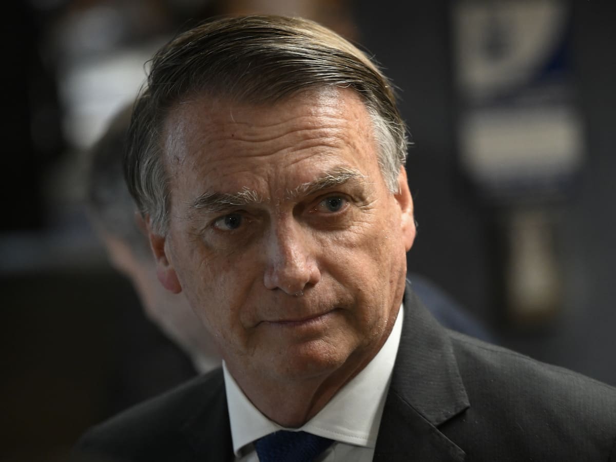 Jair Bolsonaro ingresa a hospital en Brasilia por hipo severo, vómito y presión arterial baja