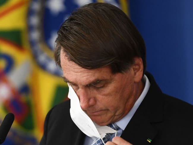 El presidente Jair Bolsonaro ha sido ampliamente criticado por sus órdenes de relajar las medidas contra el coronavirus.