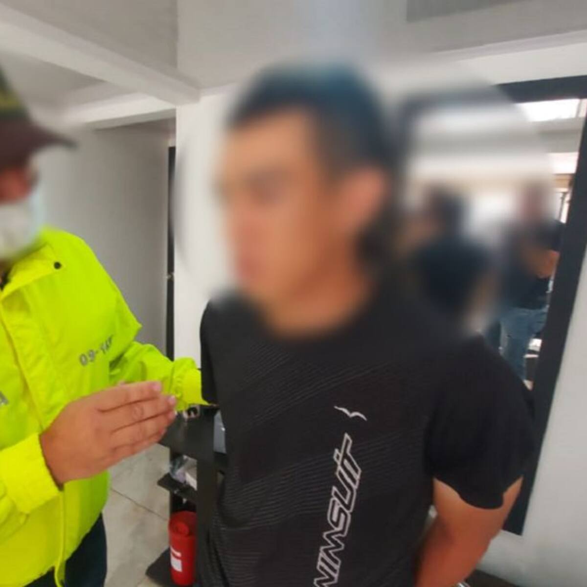 Sorprendidos en La Enea extorsionando a un comerciante