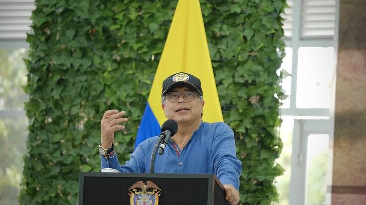 Al Oído | Sin MinDefensa y con el 74% del país en alerta de orden público: Gobierno de último nivel