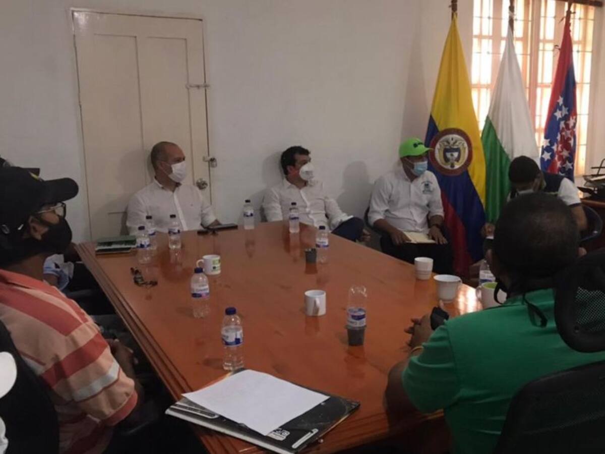 Bananeros del Magdalena brindan soluciones a inundaciones en Zona Bananera