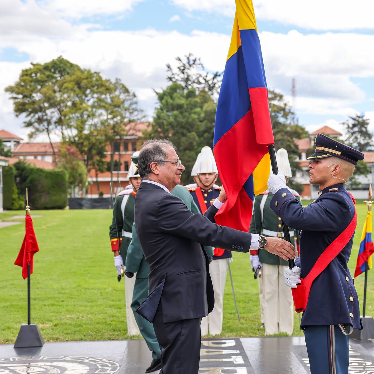 Petro pide ampliar entrenamientos en las FF.MM: “debemos estar listos siempre”