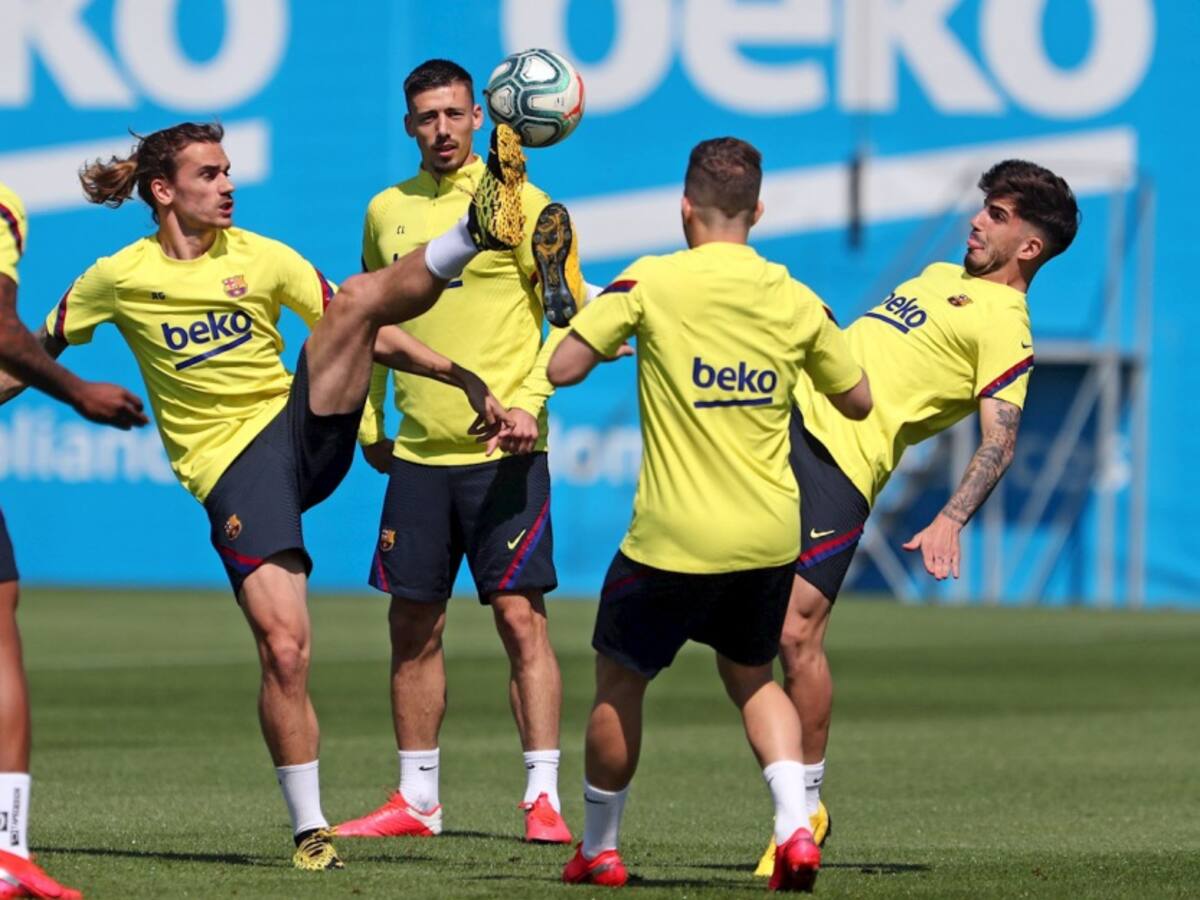 Barcelona regresó a los trabajos grupales y rondos