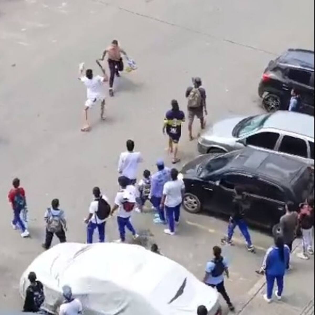 A machete se enfrentaron jóvenes de un colegio en Bucaramanga