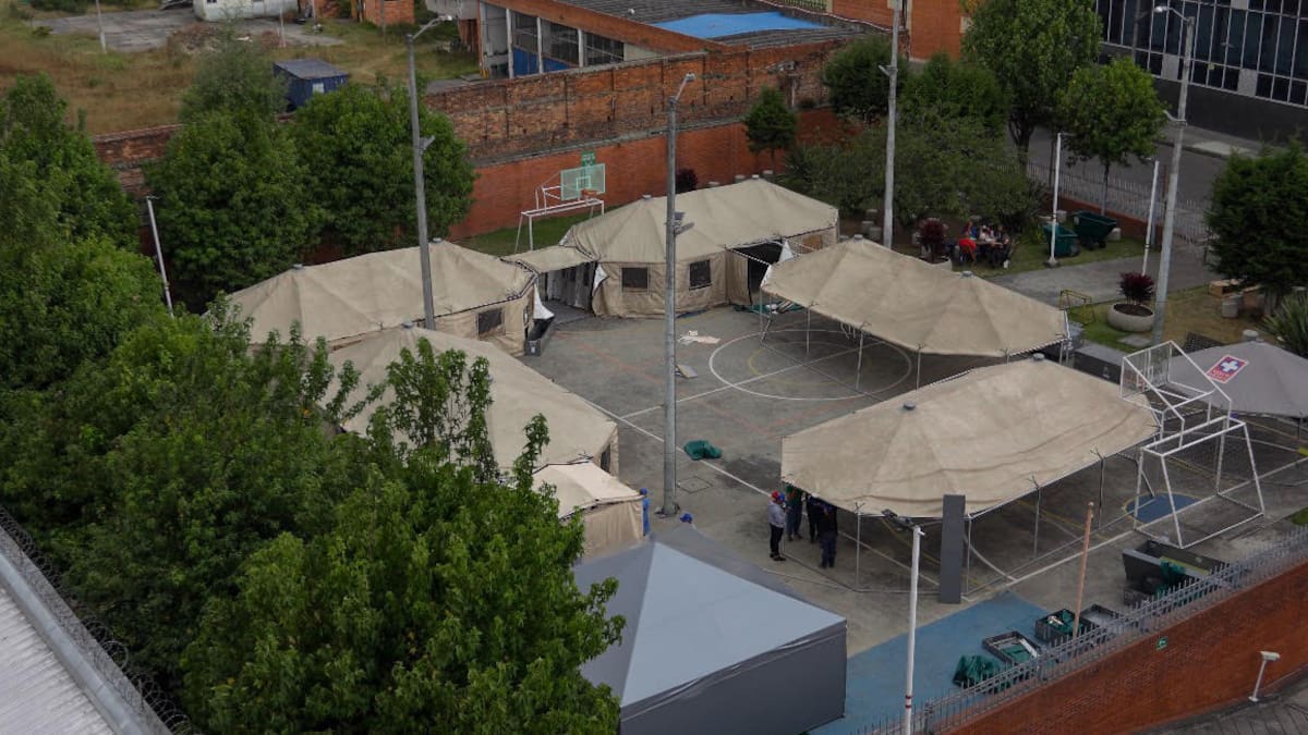 Bogotá despliega hospital de campaña, insumos y equipo médico en apoyo a la emergencia nacional